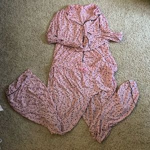 EUC Victoria’s Secret black white and pink pajamas